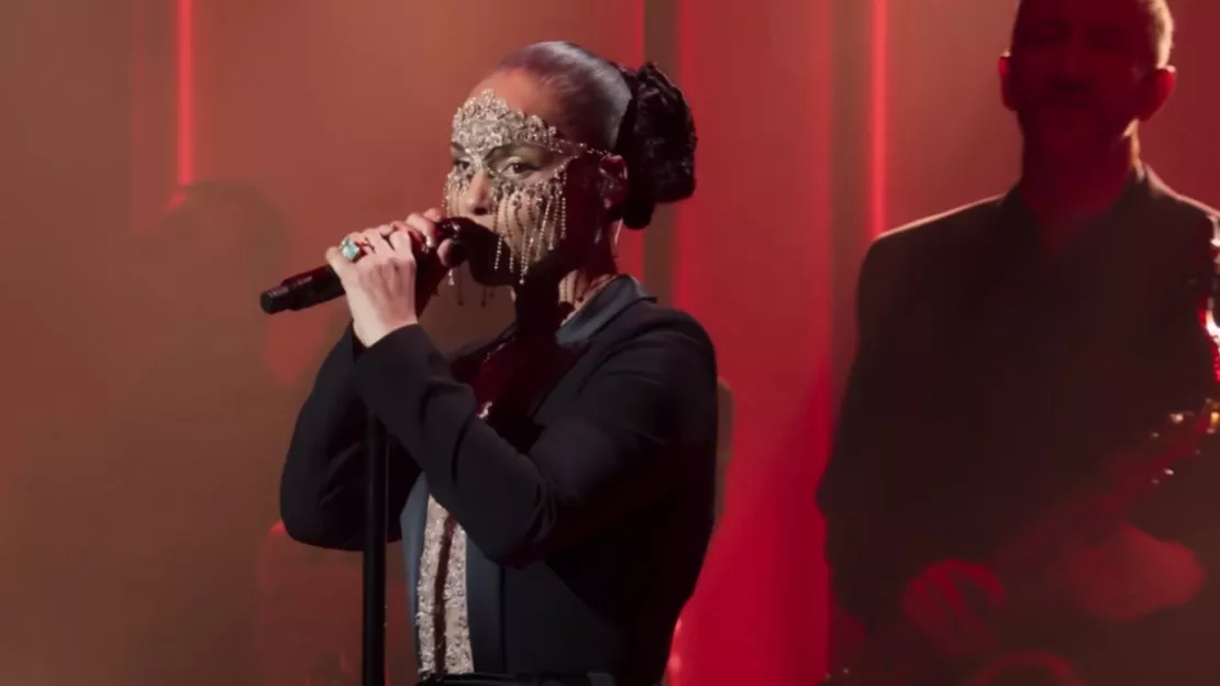 Alicia Keys interprète sa reprise du titre « Santa Baby » en live pour Apple Music (vidéo)