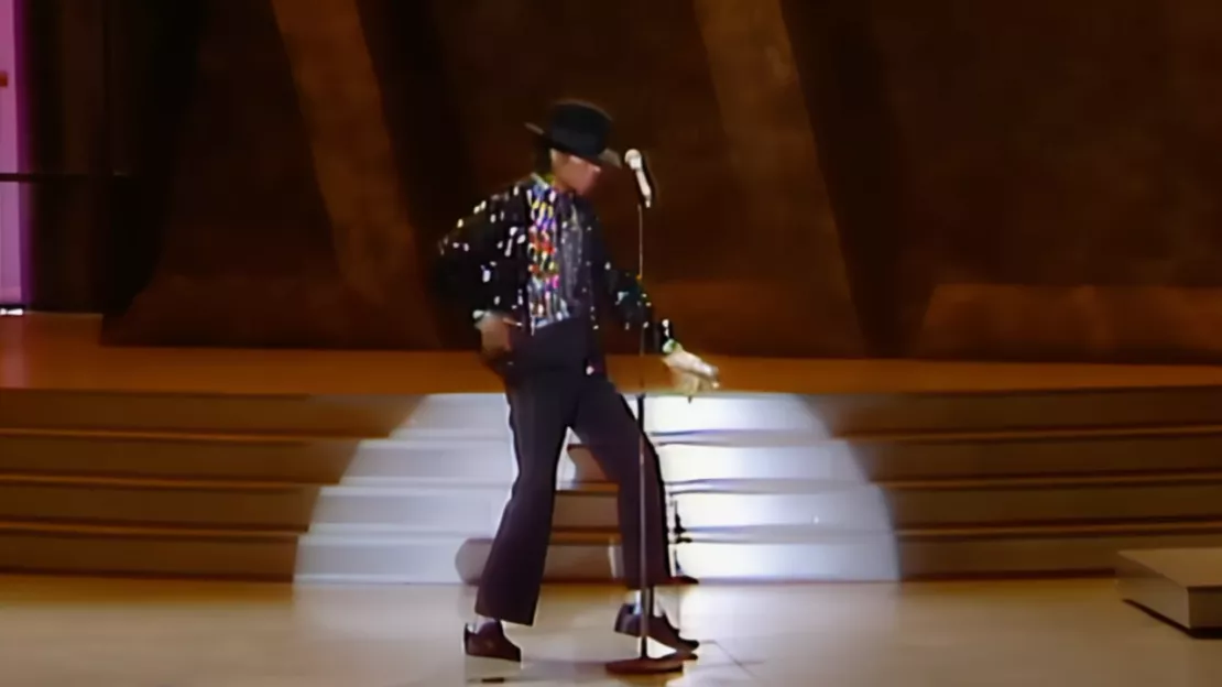 Michael Jackson : un de ses chapeaux aux enchères à Paris