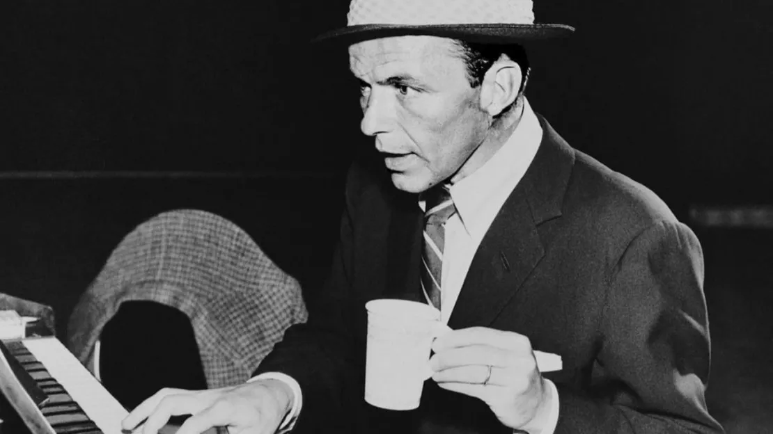 Quand Frank Sinatra reprend les tubes du XXIe siècle...