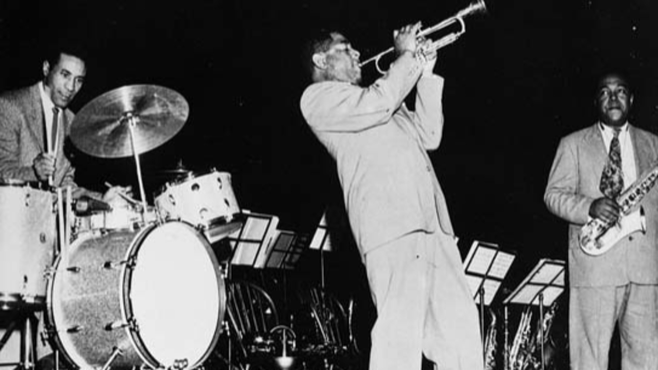 15 mai 1953 : Enregistrement du live album Jazz at Massey Hall à Toronto 15 mai 1953 : Enregistrement du live album Jazz at Massey Hall à Toronto