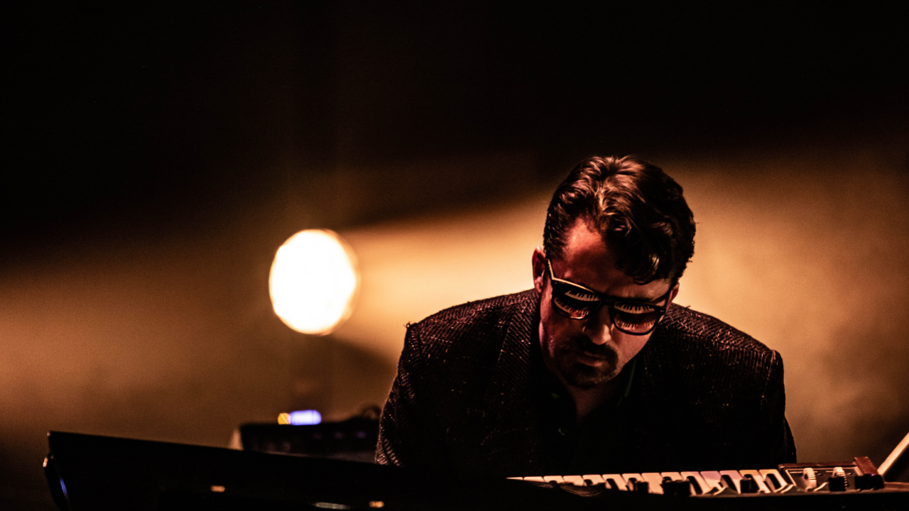 Arnaud Rollin fait des "Massages for piano"