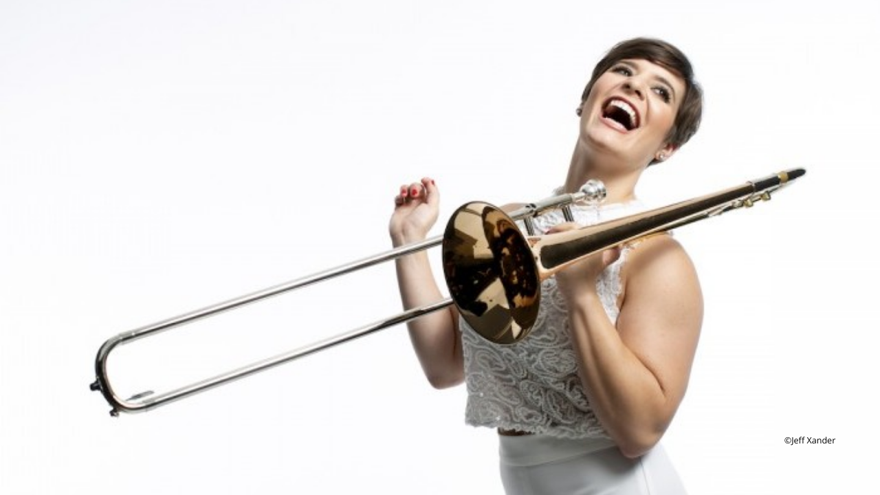 Aujourd&rsquo;hui on f&ecirc;te une voix, un swing et une libert&eacute; rares dans le jazz actuel : joyeux anniversaire Aubrey Logan !