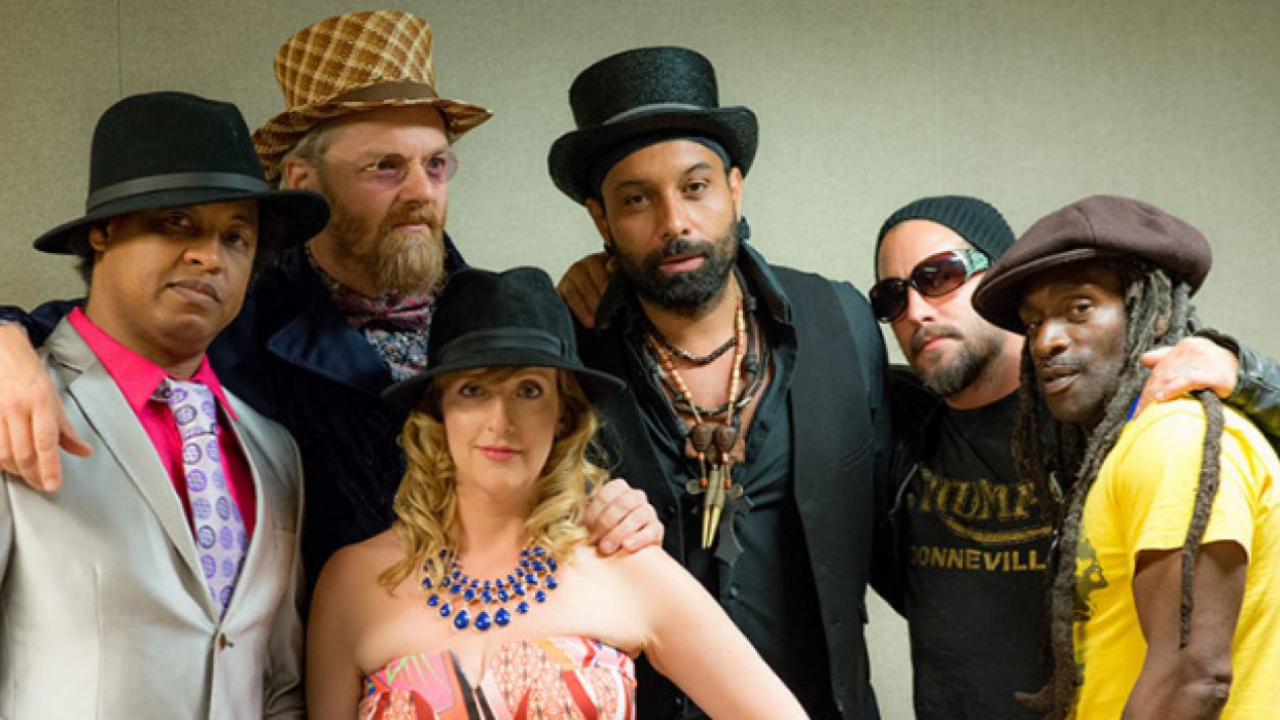 Brooklyn Funk Essentials toujours aussi fort avec "Bust the Bus Stop" Brooklyn Funk Essentials toujours aussi fort avec "Bust the Bus Stop"