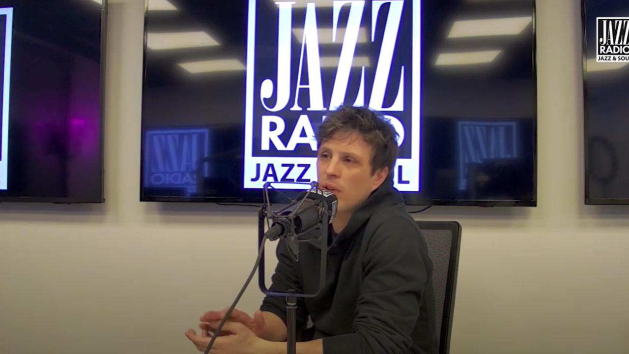 Charles Pasi nous en dit plus sur son "diamant" brut "Adamas", un album hommage puissant Charles Pasi nous en dit plus sur son "diamant" brut "Adamas", un album hommage puissant