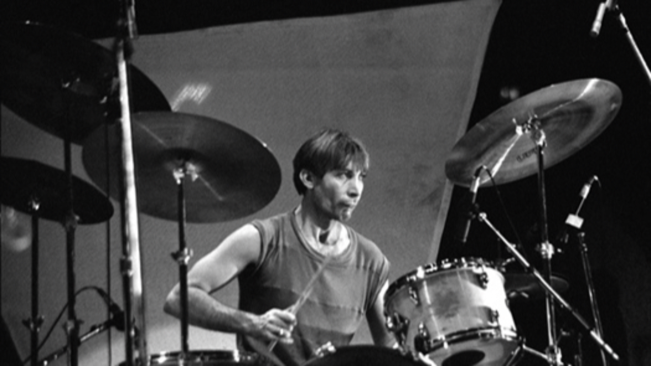 "Charlie Watts, l’antirockstar" : la biographie du batteur des Rolling Stones disparu arrive !
