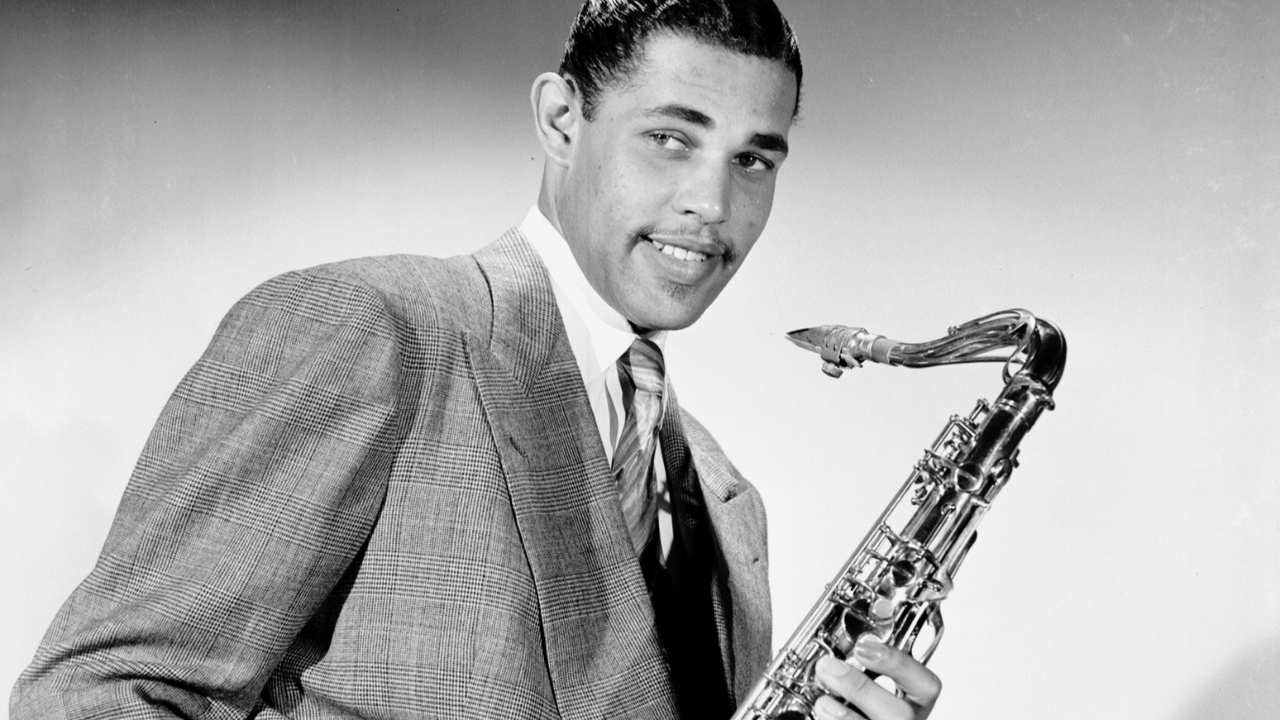 Dexter Gordon et la r&eacute;volution bebop : comment le saxophone t&eacute;nor a red&eacute;fini le jazz moderne