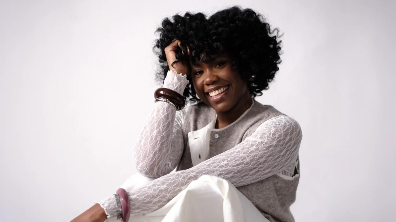 Ekep Nkwelle prend son envol avec son premier album "Caged Bird" Ekep Nkwelle prend son envol avec son premier album "Caged Bird"