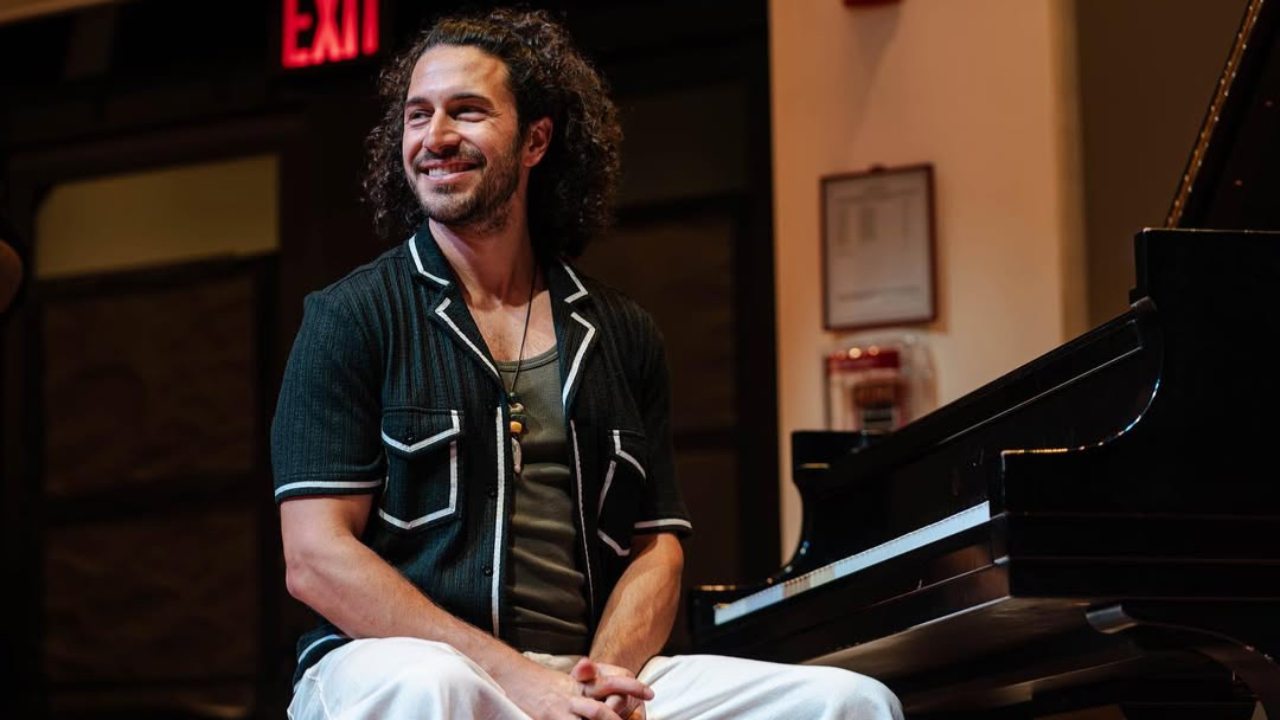 Emmet Cohen en tournée pour honorer Miles Davis et John Coltrane Emmet Cohen en tournée pour honorer Miles Davis et John Coltrane