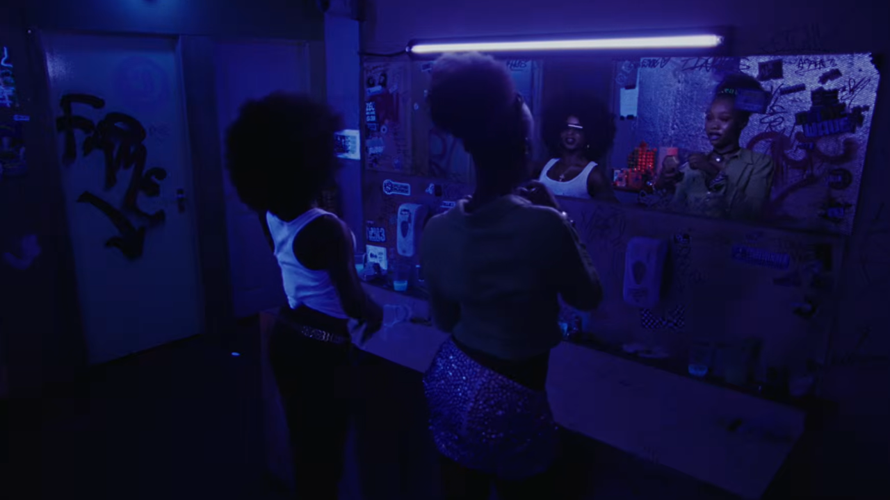 Ezra Collective dévoile le clip de "Jubilee Feeling" Ezra Collective dévoile le clip de "Jubilee Feeling"
