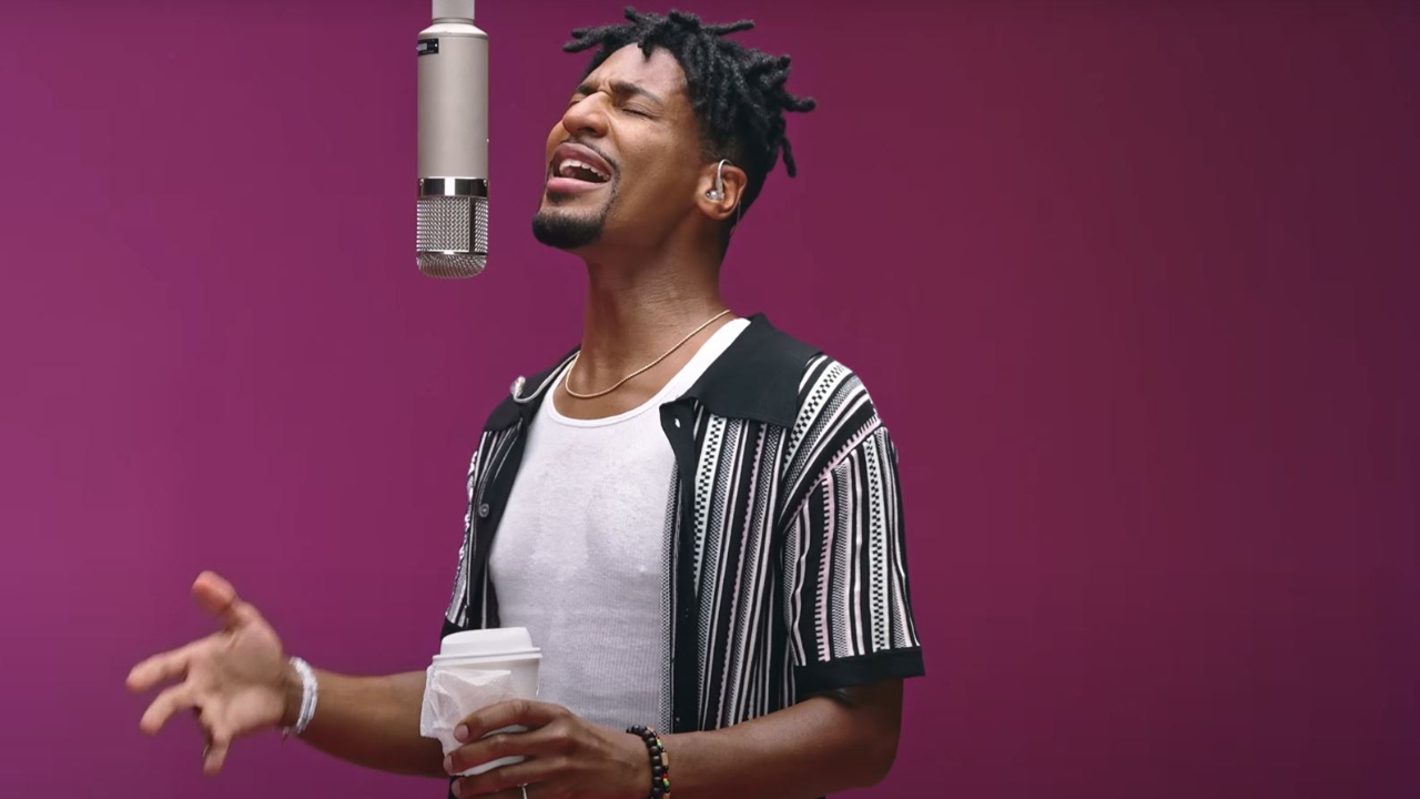 Jon Batiste livre une incroyable performance pour "Colors" avec "Lean on my love"
