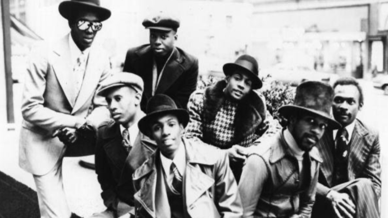 Kool Bell, 76 ans : la basse qui fait encore danser la planète Kool Bell, 76 ans : la basse qui fait encore danser la planète