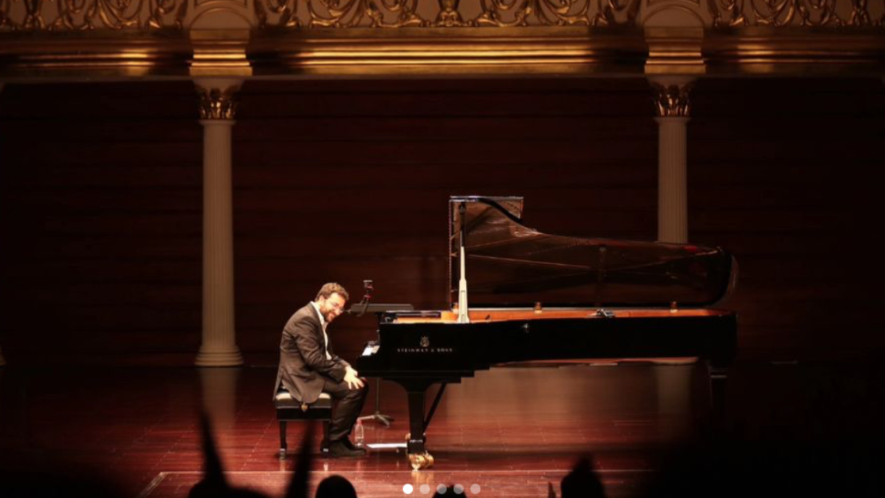 Laurent Coulondre : il donne un nouveau concert Laurent Coulondre : il donne un nouveau concert