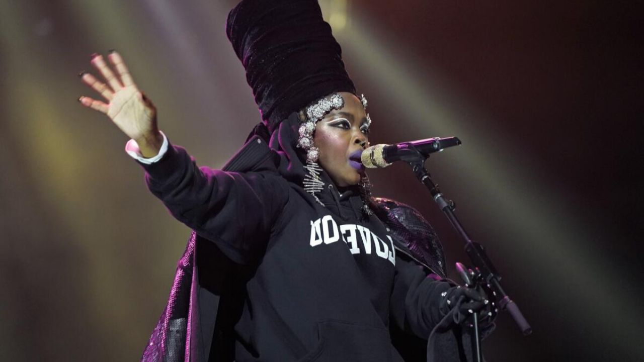 Lauryn Hill : bilan mitig&eacute; pour son concert &agrave; Paris, entre retard, couacs et moments de gr&acirc;ce