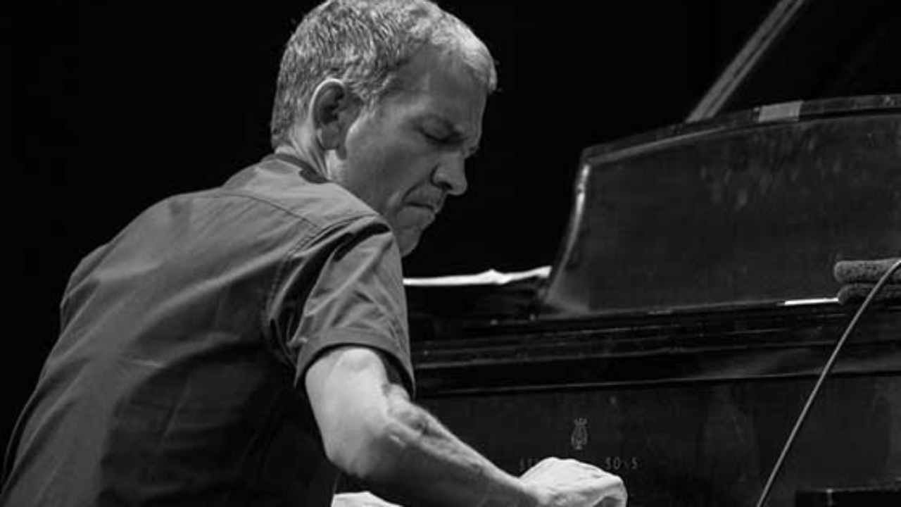 Le pianiste Brad Mehldau explore le répertoire des Beatles dans son nouvel album Le pianiste Brad Mehldau explore le répertoire des Beatles dans son nouvel album