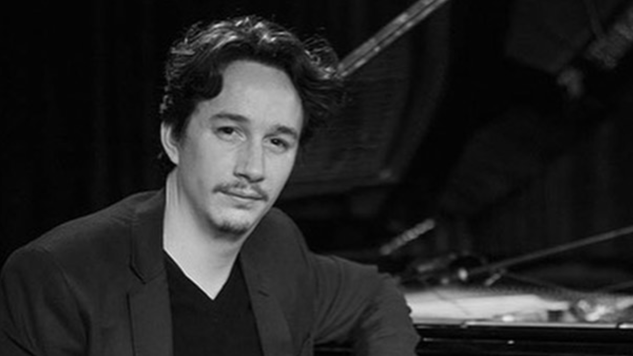 Le pianiste Fred Nardin se réapproprie "Nightcall" de Kavinsky Le pianiste Fred Nardin se réapproprie "Nightcall" de Kavinsky