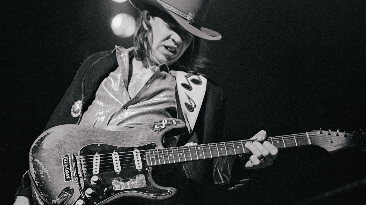 Pourquoi Stevie Ray Vaughan reste une légende absolue du blues, 35 ans après sa disparition Pourquoi Stevie Ray Vaughan reste une légende absolue du blues, 35 ans après sa disparition