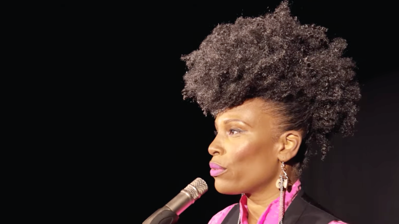 Sandra Nkaké évoque ses cicatrices dans son nouvel album "Scars"