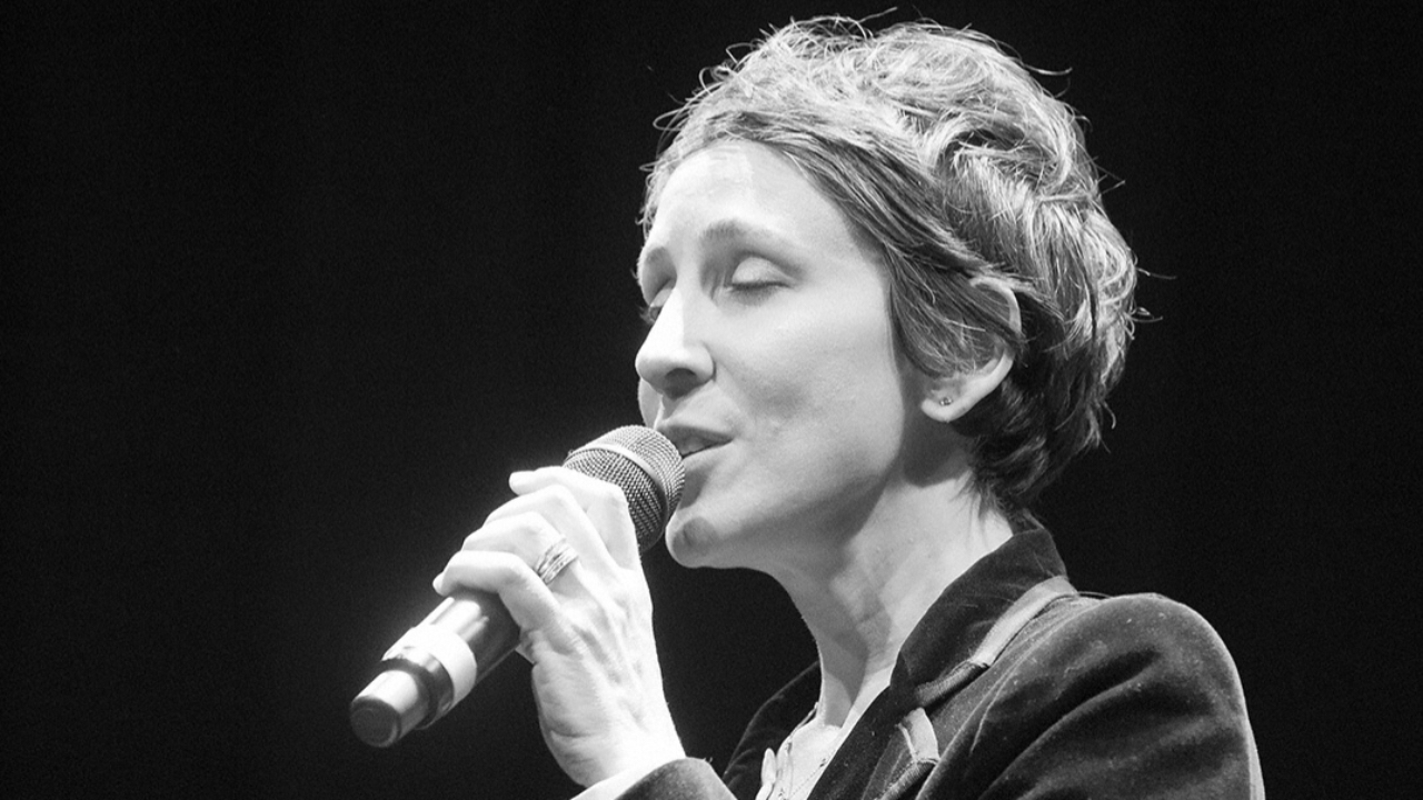 Stacey Kent fête ses 61 ans : parcours d’une voix intemporelle du jazz Stacey Kent fête ses 61 ans : parcours d’une voix intemporelle du jazz