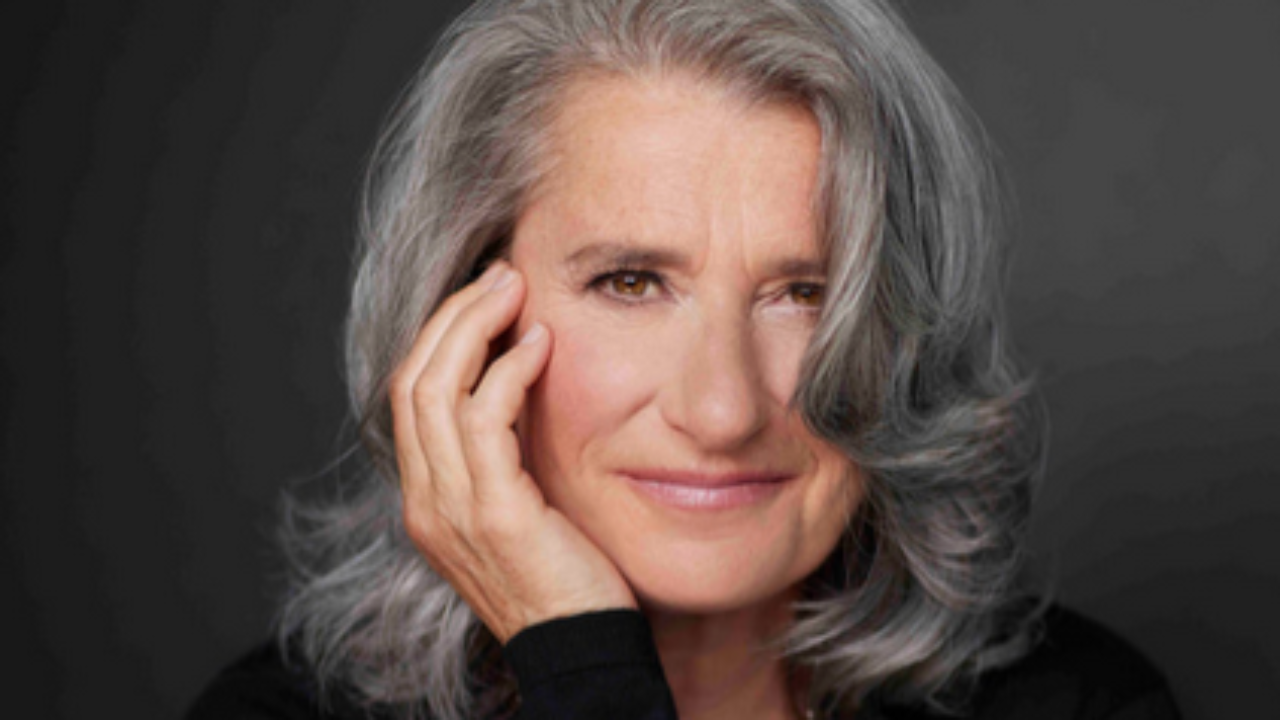 Térez Montcalm annonce un nouvel album avec le single "Be my Baby"