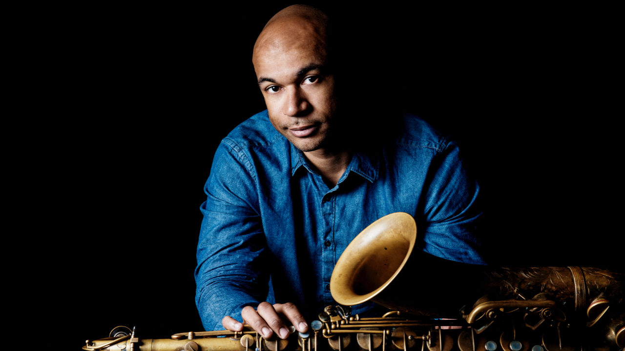 Walter Smith III annonce "TWIO Vol.2" et d&eacute;voile le titre "My Ideal"