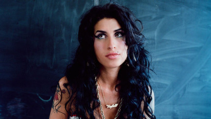 Amy Winehouse : une r&eacute;&eacute;dition sp&eacute;ciale pour les 20 ans de "Back ton Black" avec des d&eacute;mos in&eacute;dites, un concert de 2007, des faces B,...