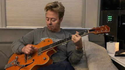 Brian Setzer dévoile le titre éponyme de son prochain album, "The Devil Always Collects" Brian Setzer dévoile le titre éponyme de son prochain album, "The Devil Always Collects"