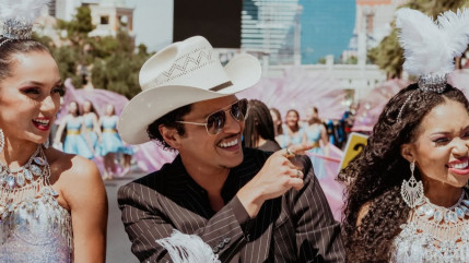 Bruno Mars c&eacute;l&eacute;br&eacute; &agrave; Las Vegas avec son propre nom de rue !