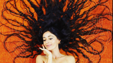 Christina Rosmini dévoile le premier single extrait de son album à venir (vidéo) Christina Rosmini dévoile le premier single extrait de son album à venir (vidéo)