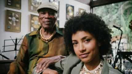 Esperanza Spalding : elle se confie sur sa relation avec Milton Nascimento Esperanza Spalding : elle se confie sur sa relation avec Milton Nascimento