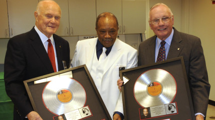 Hommage à Quincy Jones : "Fly me to the moon", le tube qui s'envole dans l'espace Hommage à Quincy Jones : "Fly me to the moon", le tube qui s'envole dans l'espace