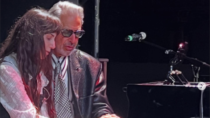 Jeff Goldblum et dodie revisitent "Mean To Me"