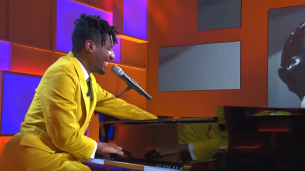 Jon Batiste épate avec son interprétation de "Lean on my love" en live sur "C à vous"