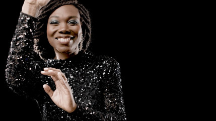 Kareen Guiock-Thuram : son premier clip "Mr Bojangles" dévoilé ! Kareen Guiock-Thuram : son premier clip "Mr Bojangles" dévoilé !