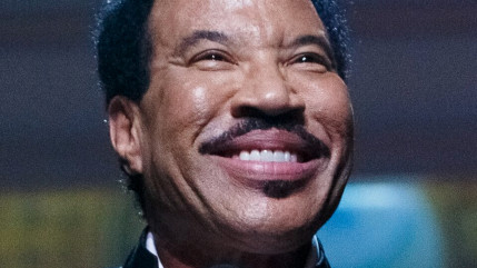 Lionel Richie op&eacute;r&eacute; en urgence : sa tourn&eacute;e avec Earth, Wind & Fire mise entre parenth&egrave;ses