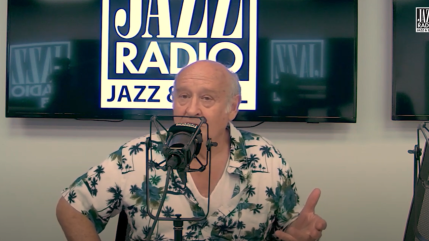 Michel Jonasz se confie sur son rapport à l'écriture de ses chansons : "C'est le texte qui va me donner la musique, qui va appeler la musique"