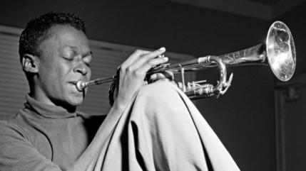 Miles Davis c&eacute;l&eacute;br&eacute; au Crest Jazz Festival : un hommage &agrave; une l&eacute;gende du jazz 100 ans apr&egrave;s sa naissance