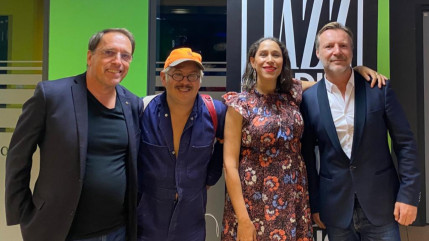 Pink Martini : leur lien particulier avec la France Pink Martini : leur lien particulier avec la France