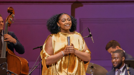 Samara Joy rend hommage au Brésil avec une reprise de "Flor de Lis (Upside Down)" Samara Joy rend hommage au Brésil avec une reprise de "Flor de Lis (Upside Down)"