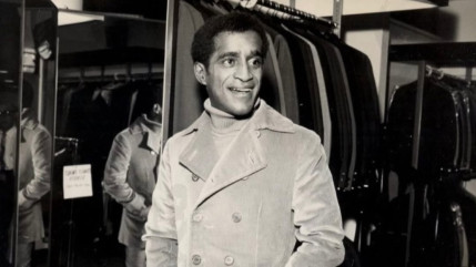 Sammy Davis Jr. aurait fêté ses 100 ans aujourd’hui : retour sur un artiste légendaire et militant pour les droits civiques