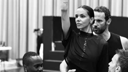 Shy'm enflamme la scène du Casino de Paris avec le spectacle "Chicago"