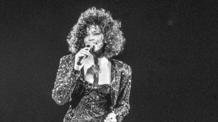 Whitney Houston : une voix l&eacute;gendaire qui continue de faire vibrer le monde f&ecirc;te son anniversaire