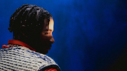 Yamê : qui est le rappeur franco-camerounais qui casse tout avec "Bécane" ? Yamê : qui est le rappeur franco-camerounais qui casse tout avec "Bécane" ?