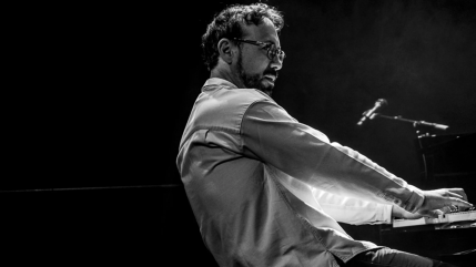 Yaron Herman, l&rsquo;&eacute;coute int&eacute;rieure comme moteur d&rsquo;un jazz en mouvement