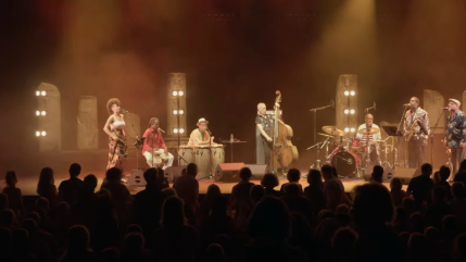 Avishai Cohen dévoile la version live de "Descarga Para Andy"